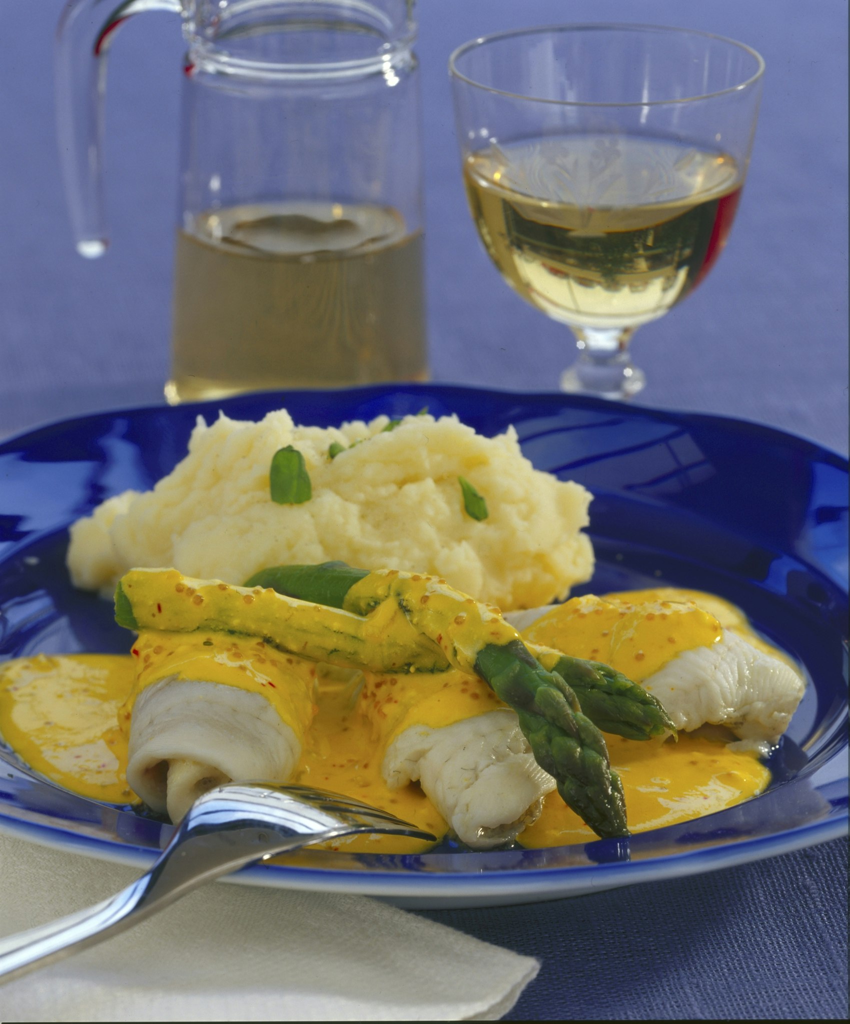 Spätta med saffranssås