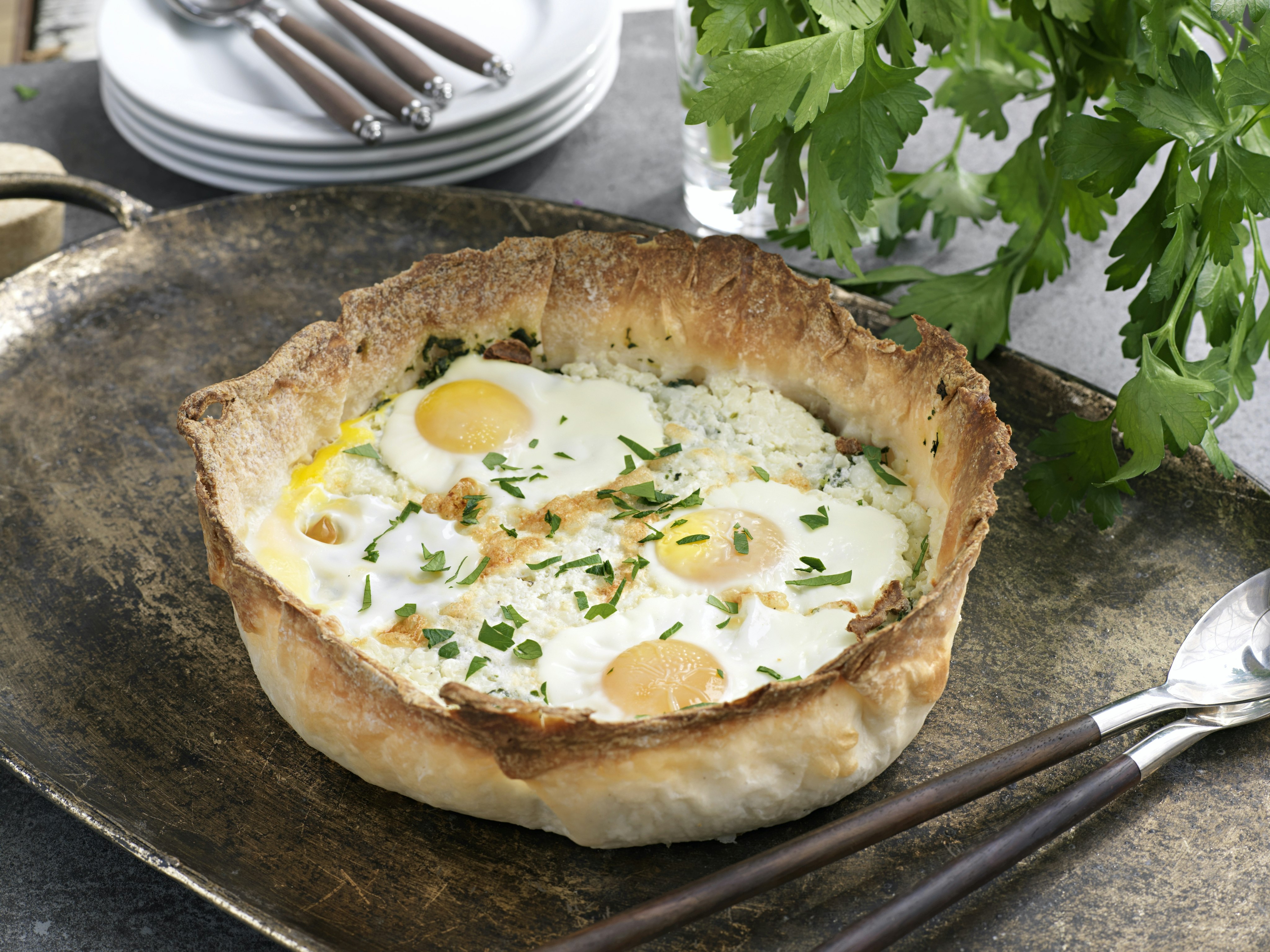 Smördegspaj med spenat, keso och ägg