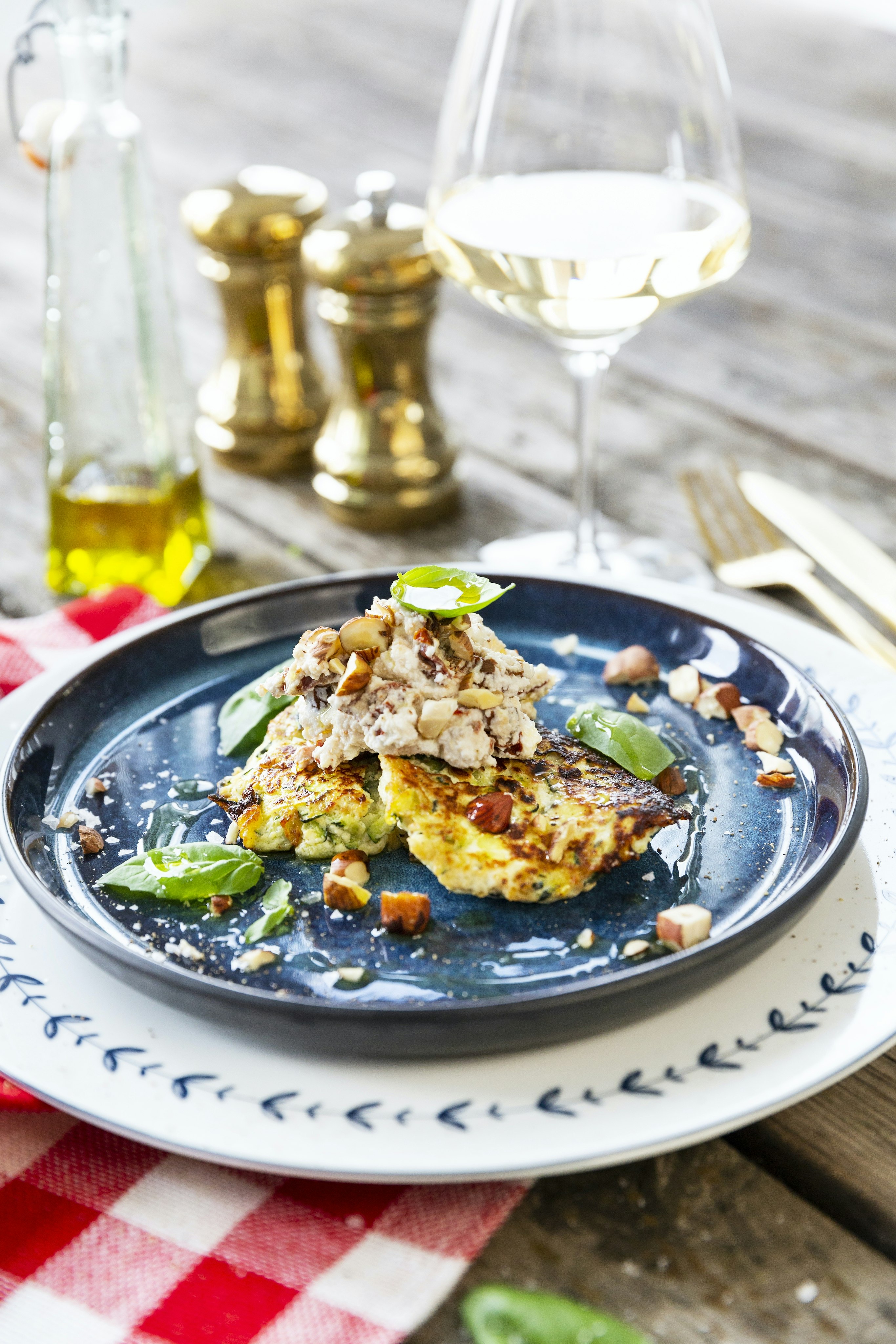 Squash- och ricottabiffar med rostade hasselnötter