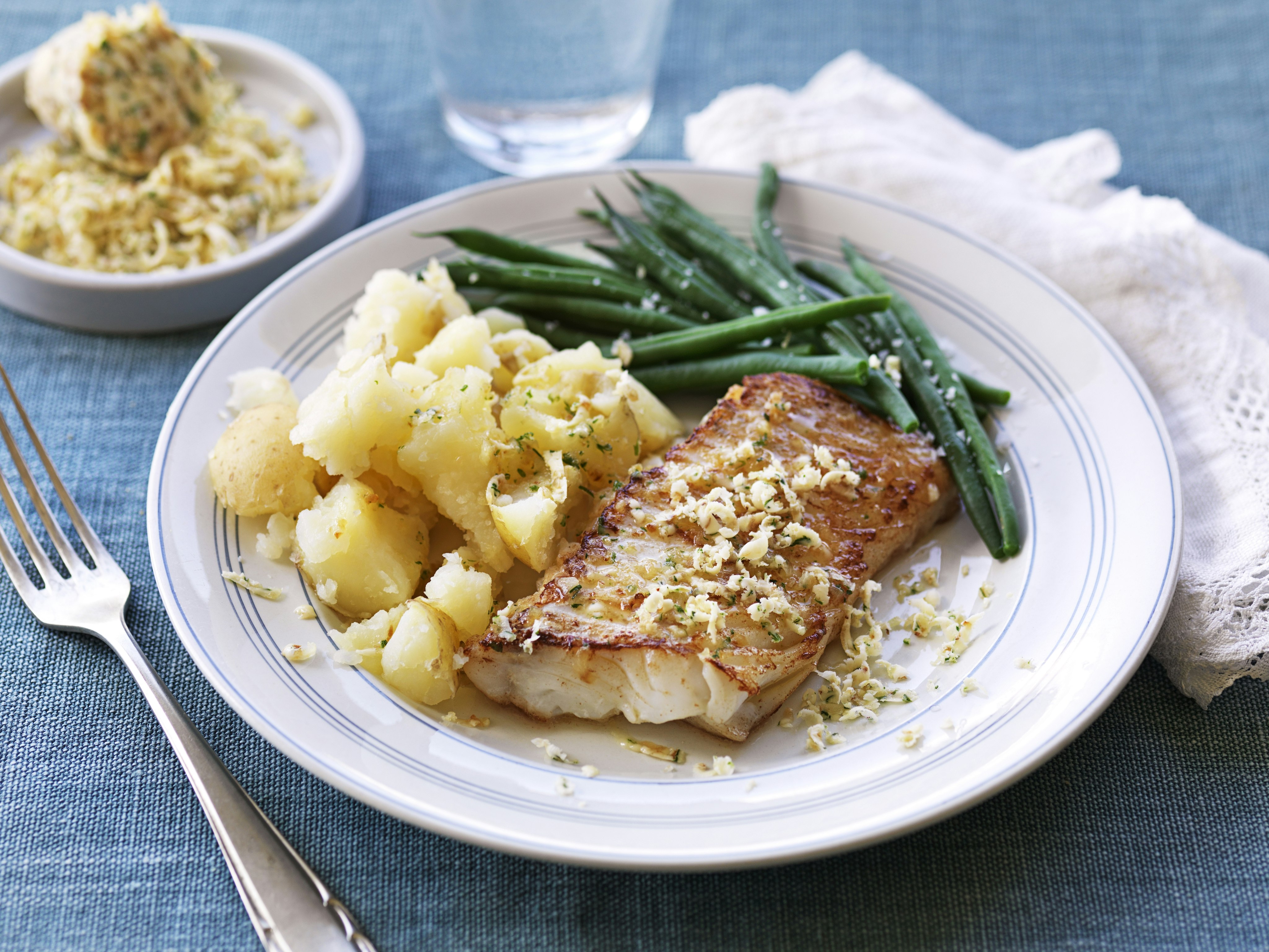 Stekt torsk med karamelliserat löksmör