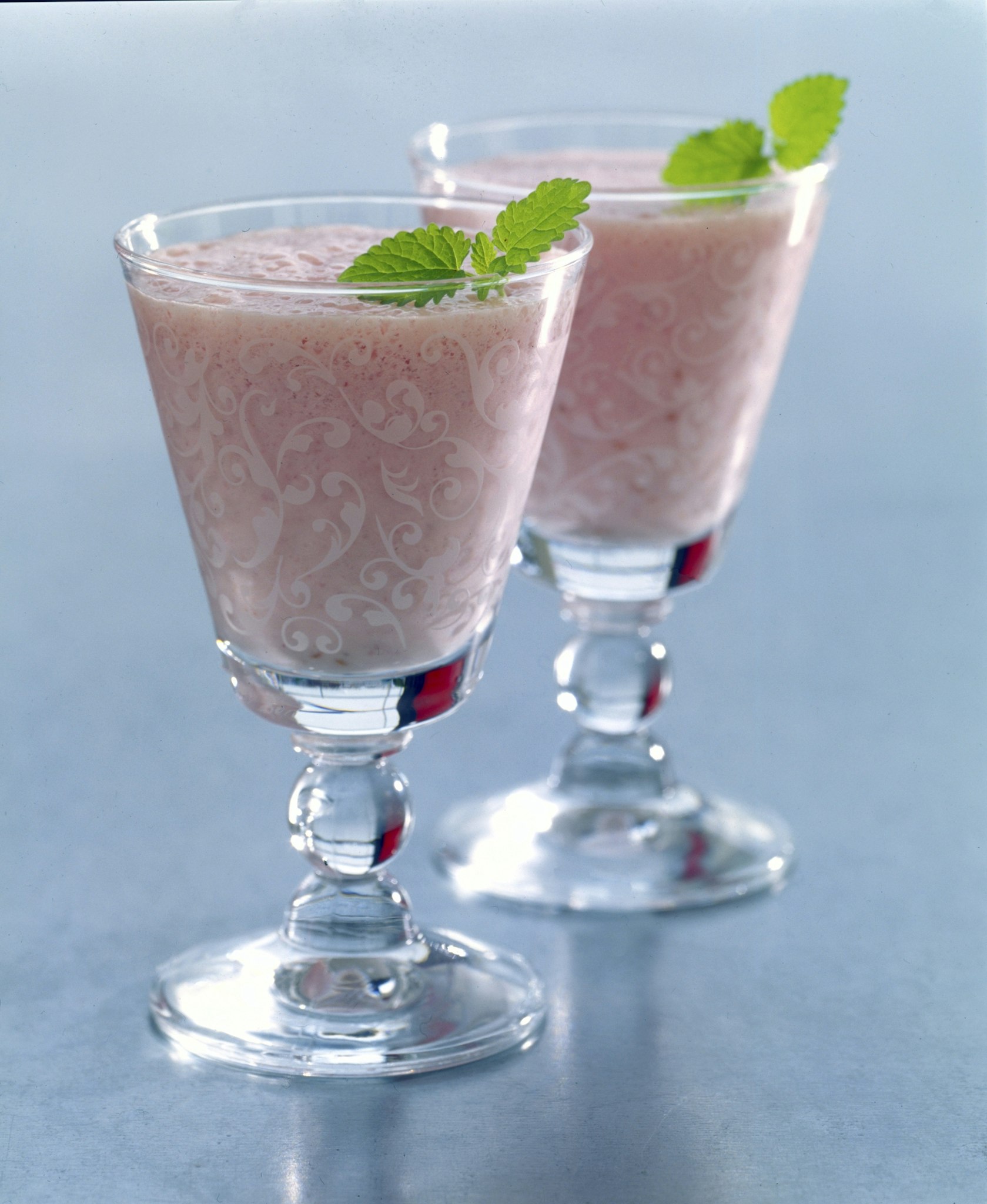 Svalkande hallonmilkshake