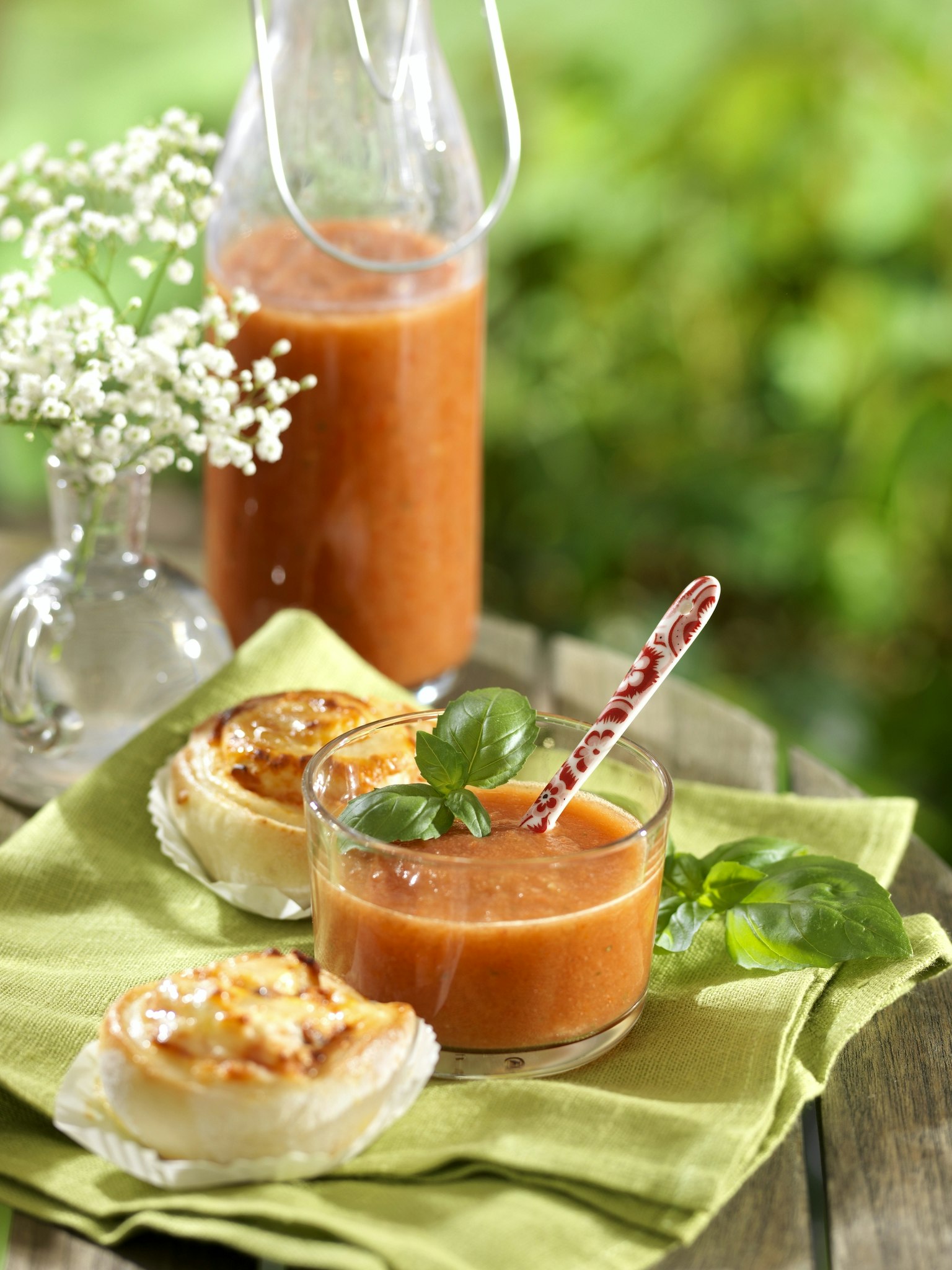 Svalkande tomatsoppa – gazpacho