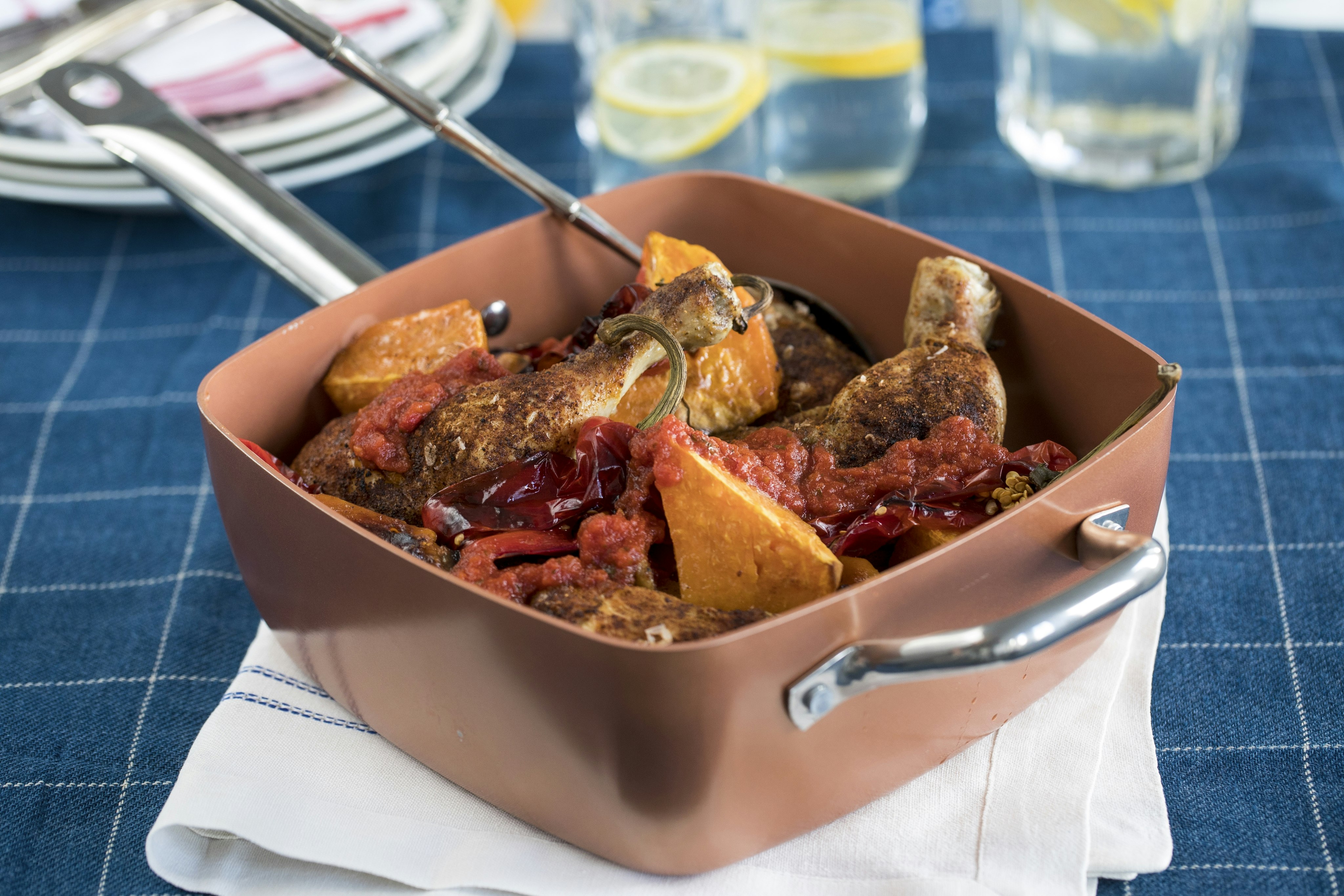 Tandoorikyckling med tomatsås och sötpotatis