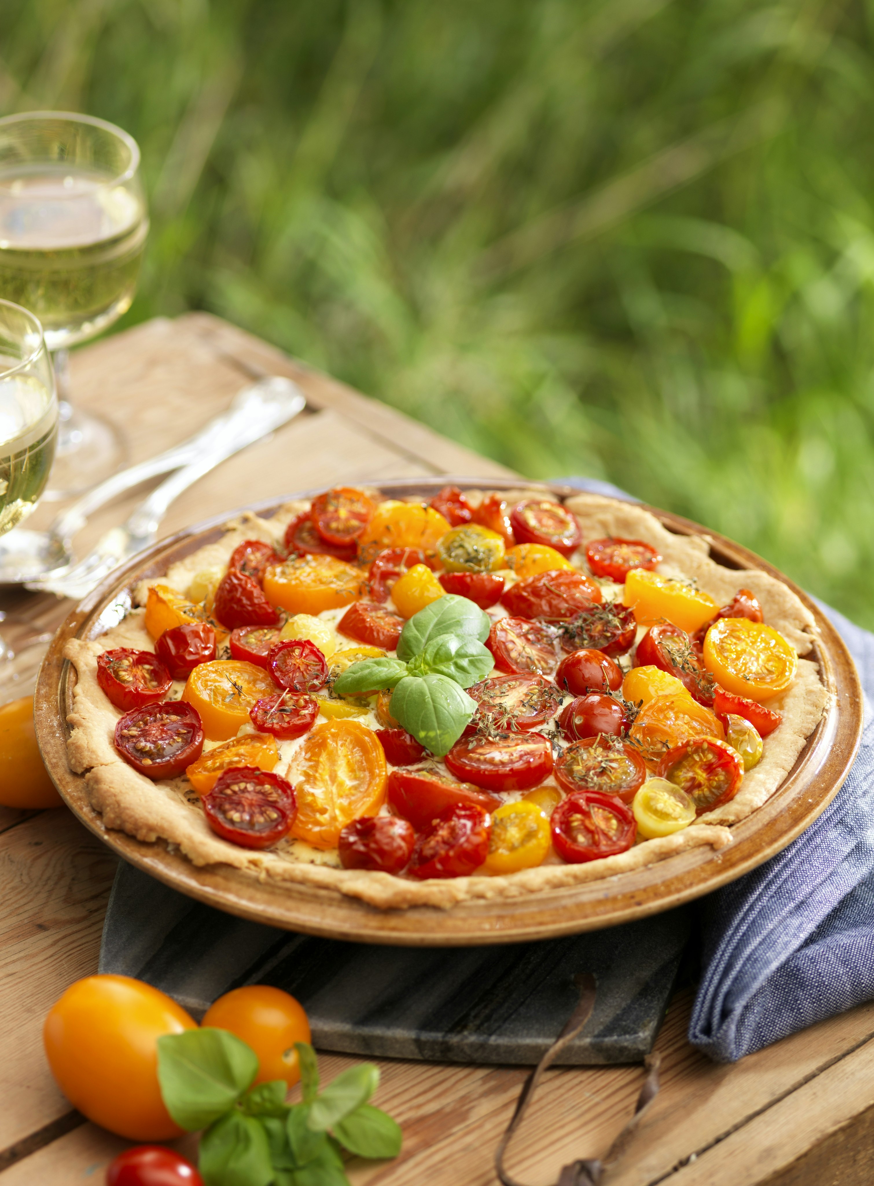 Tomatpaj med färskost och franska örter