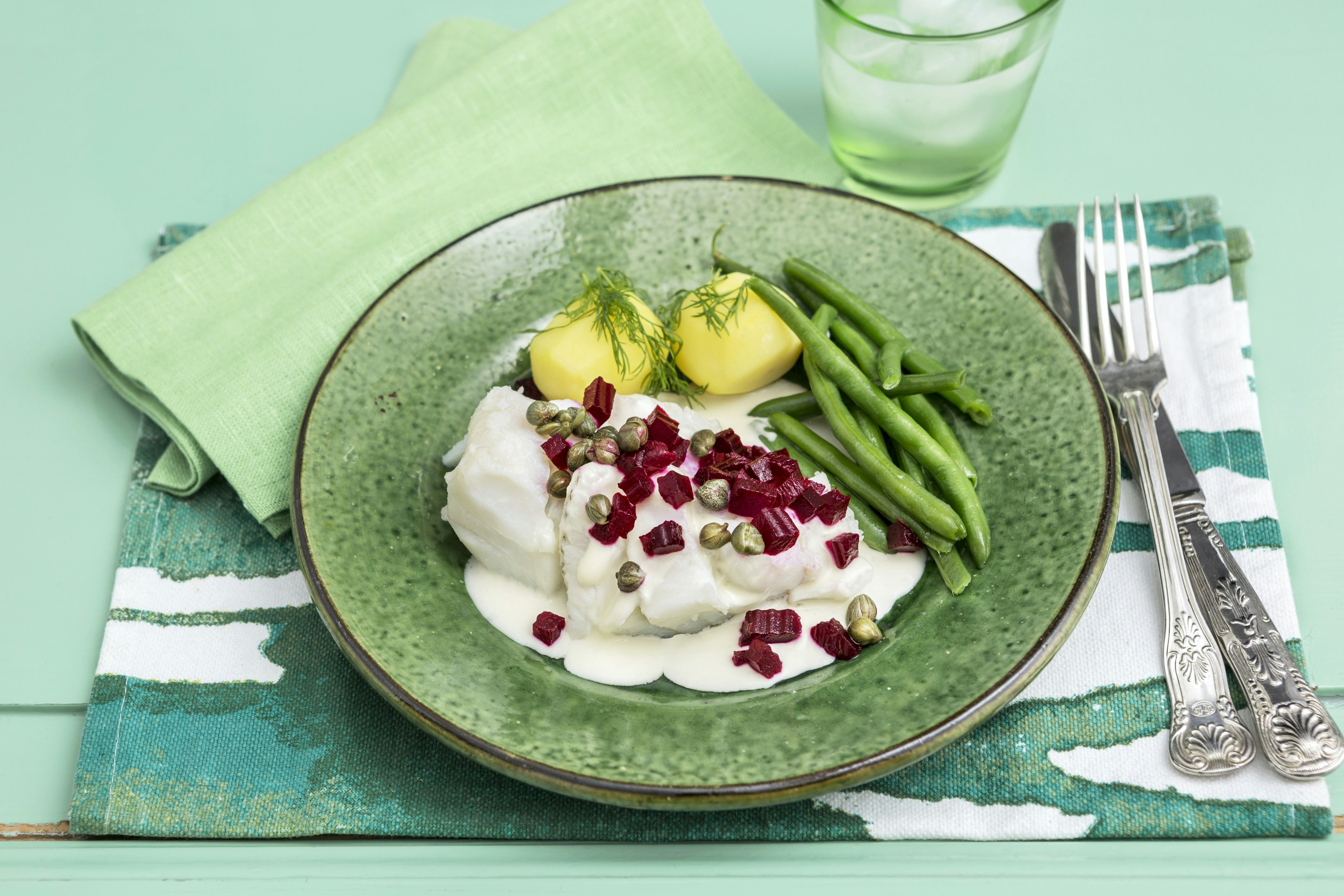 Torsk med kapris och rödbetor