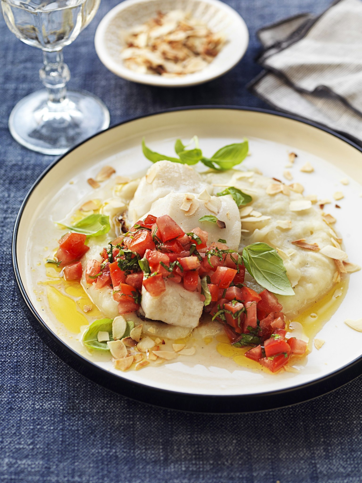 Torskrygg med potatis- och jordärtskockspuré