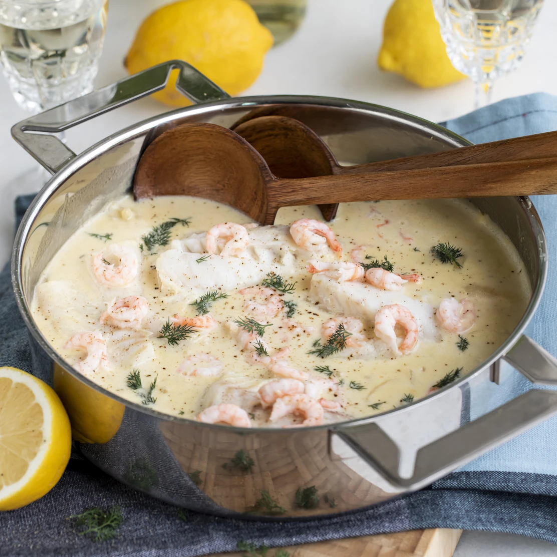 Torskrygg med saffranssås och räkor