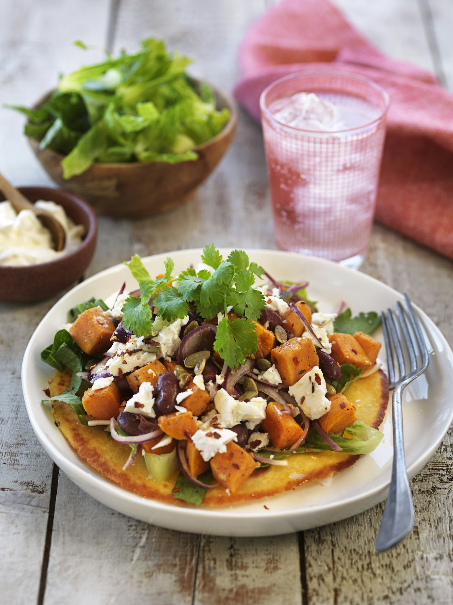 Tostadas med sötpotatis och fetaost