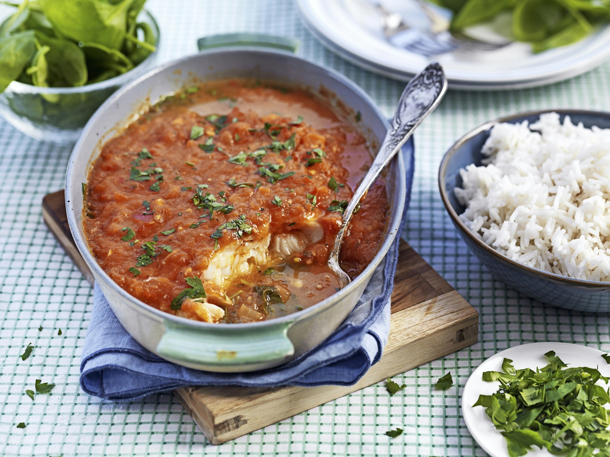 Ugnsbakad sej under tomattäcke med sting