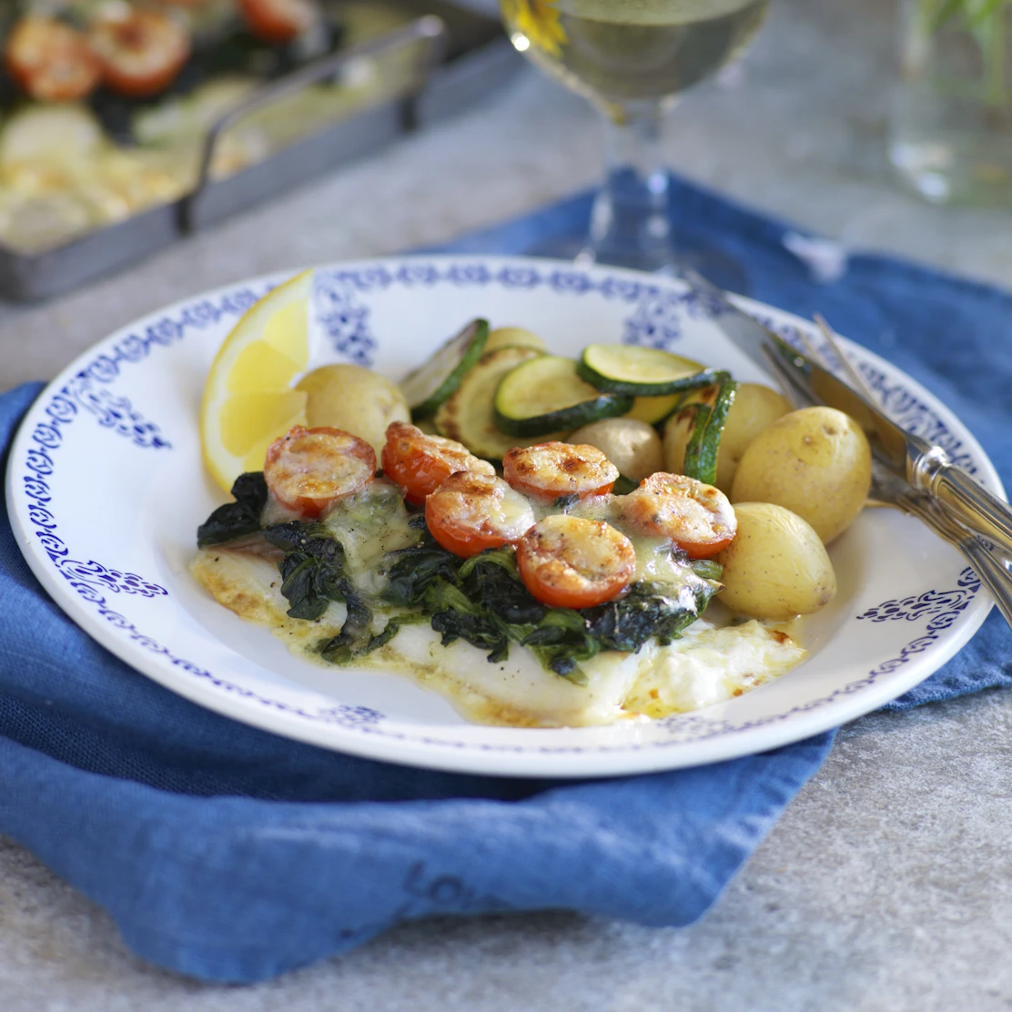 Ugnsbakad skrei med tomat och vitlök