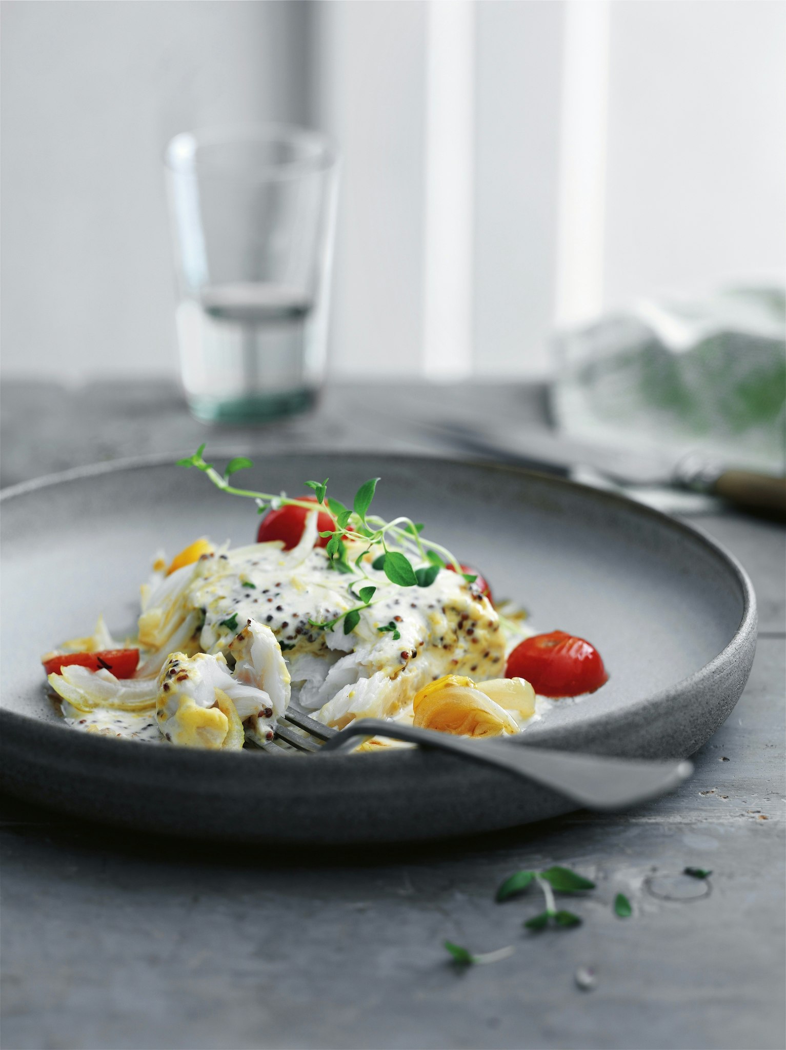 Ugnsbakad torsk och senapssås med sting