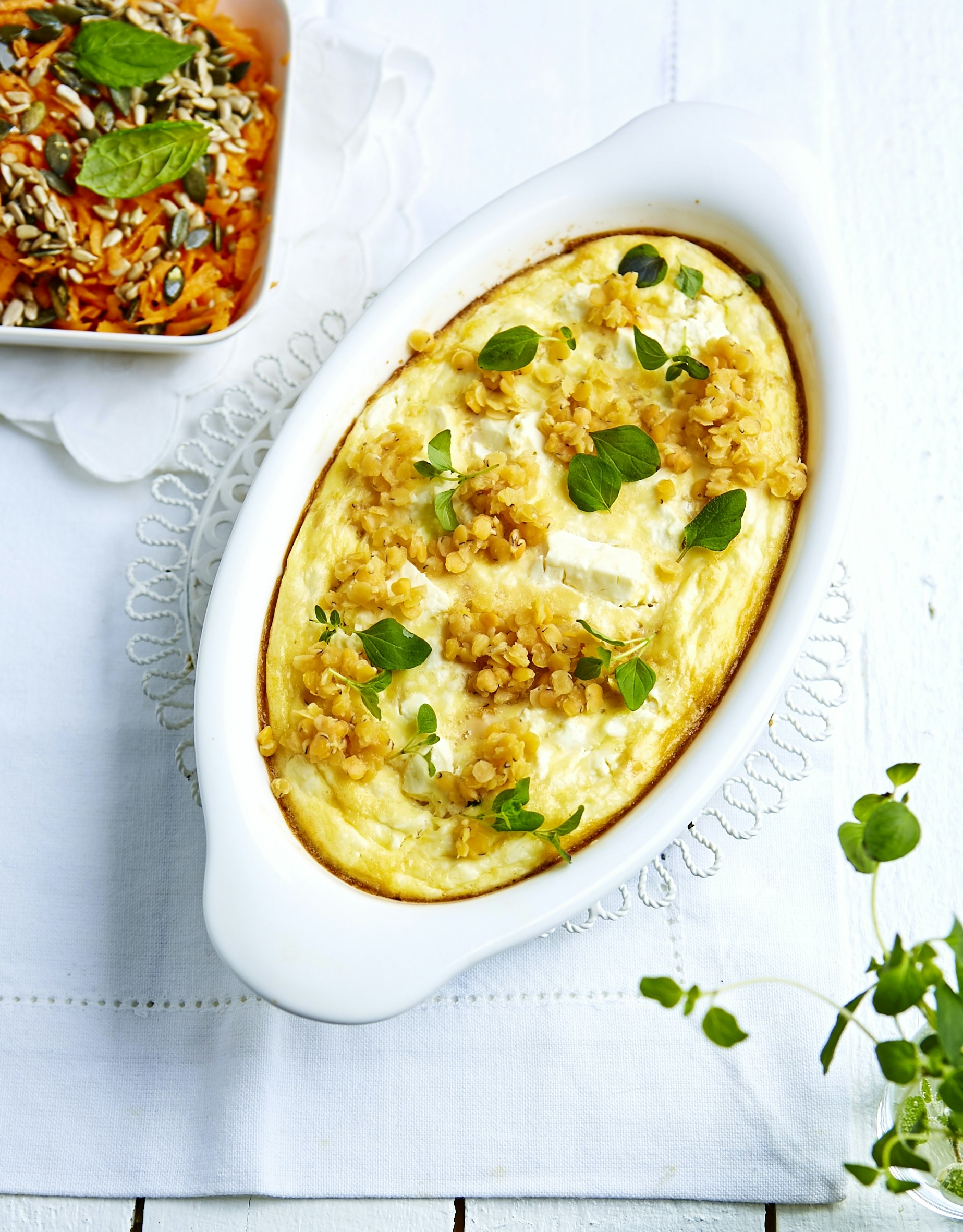 Ugnsomelett med linser och fetaost