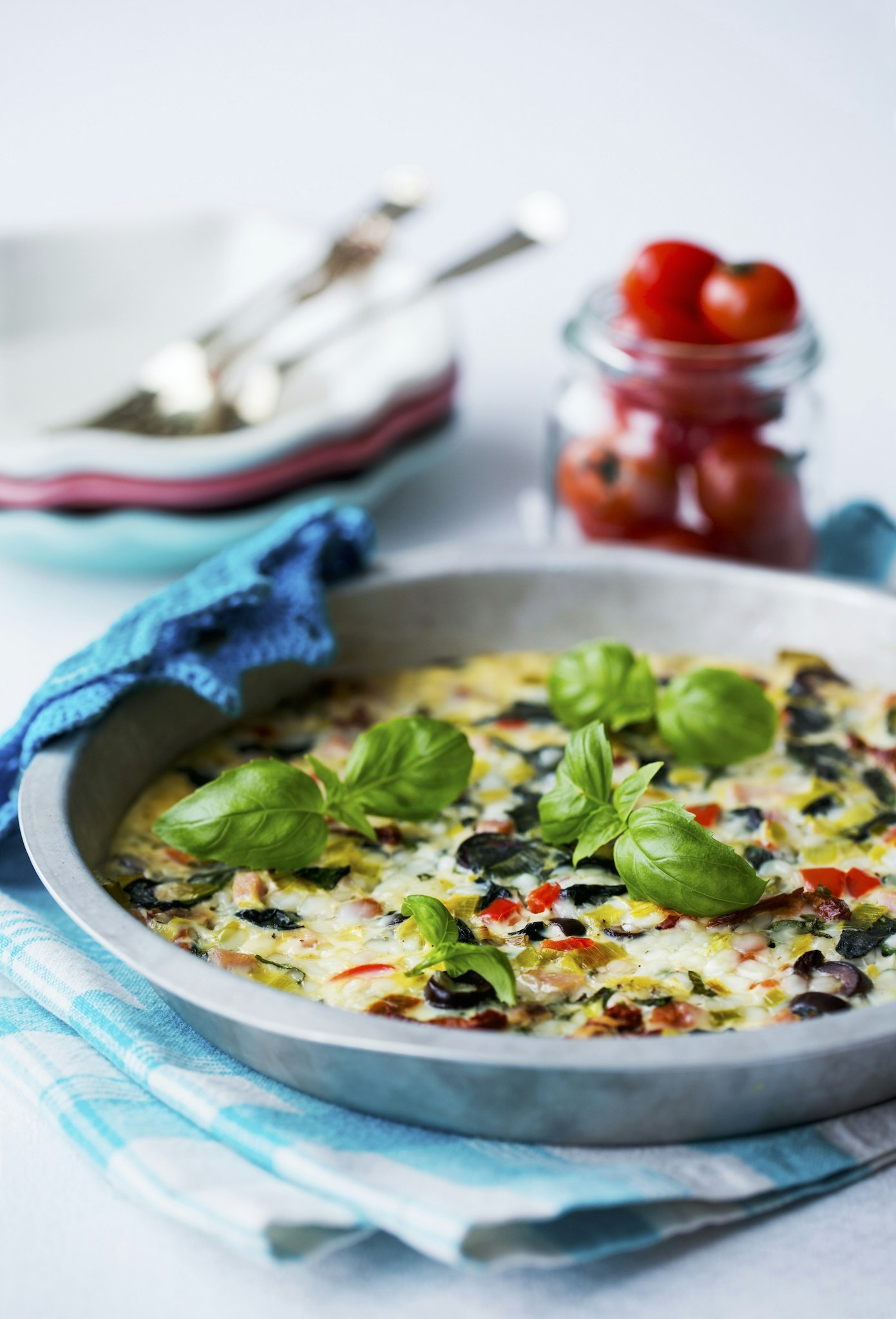 Ugnspannkaka med grönsaker och kassler