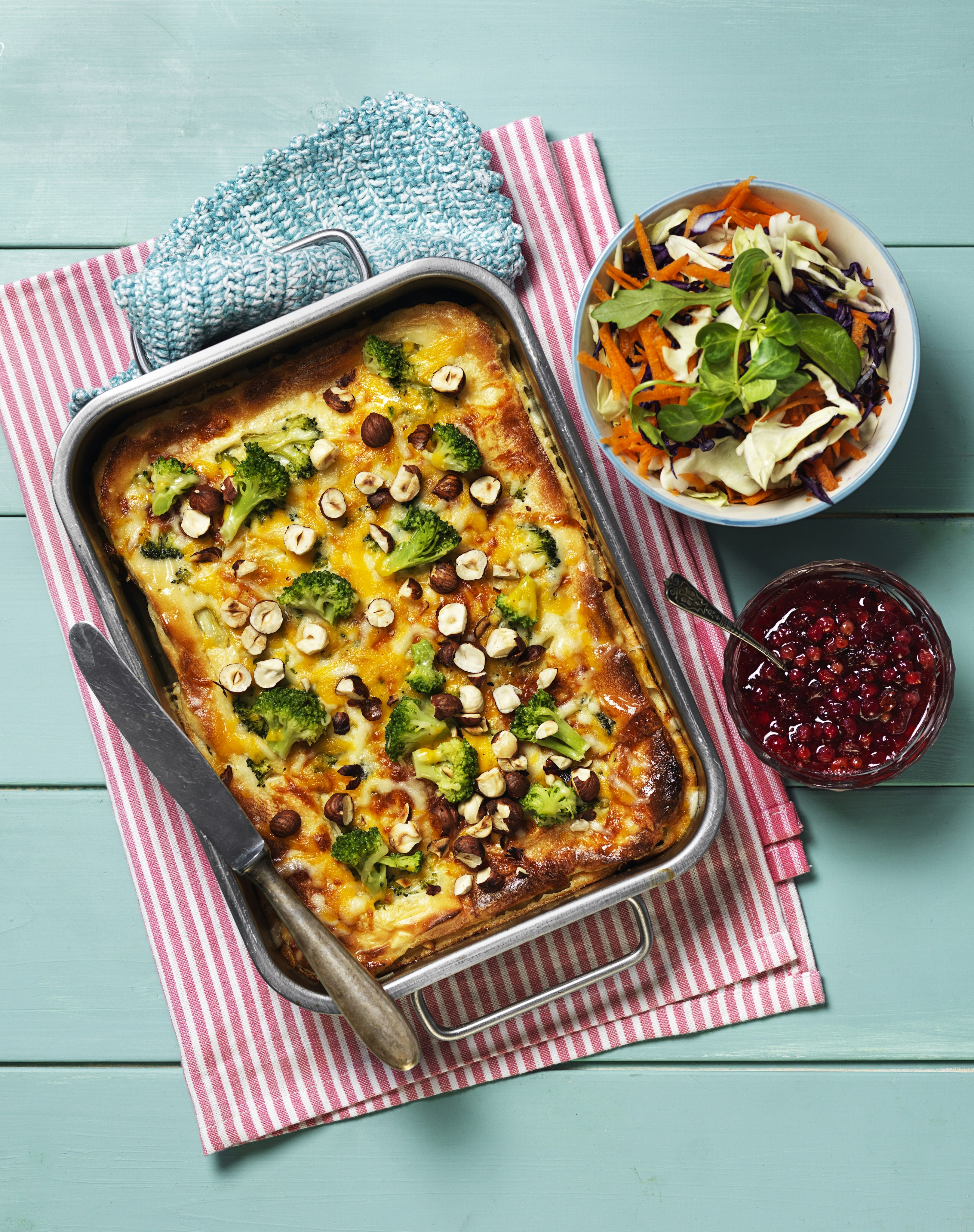 Ugnspannkaka med ost och broccoli