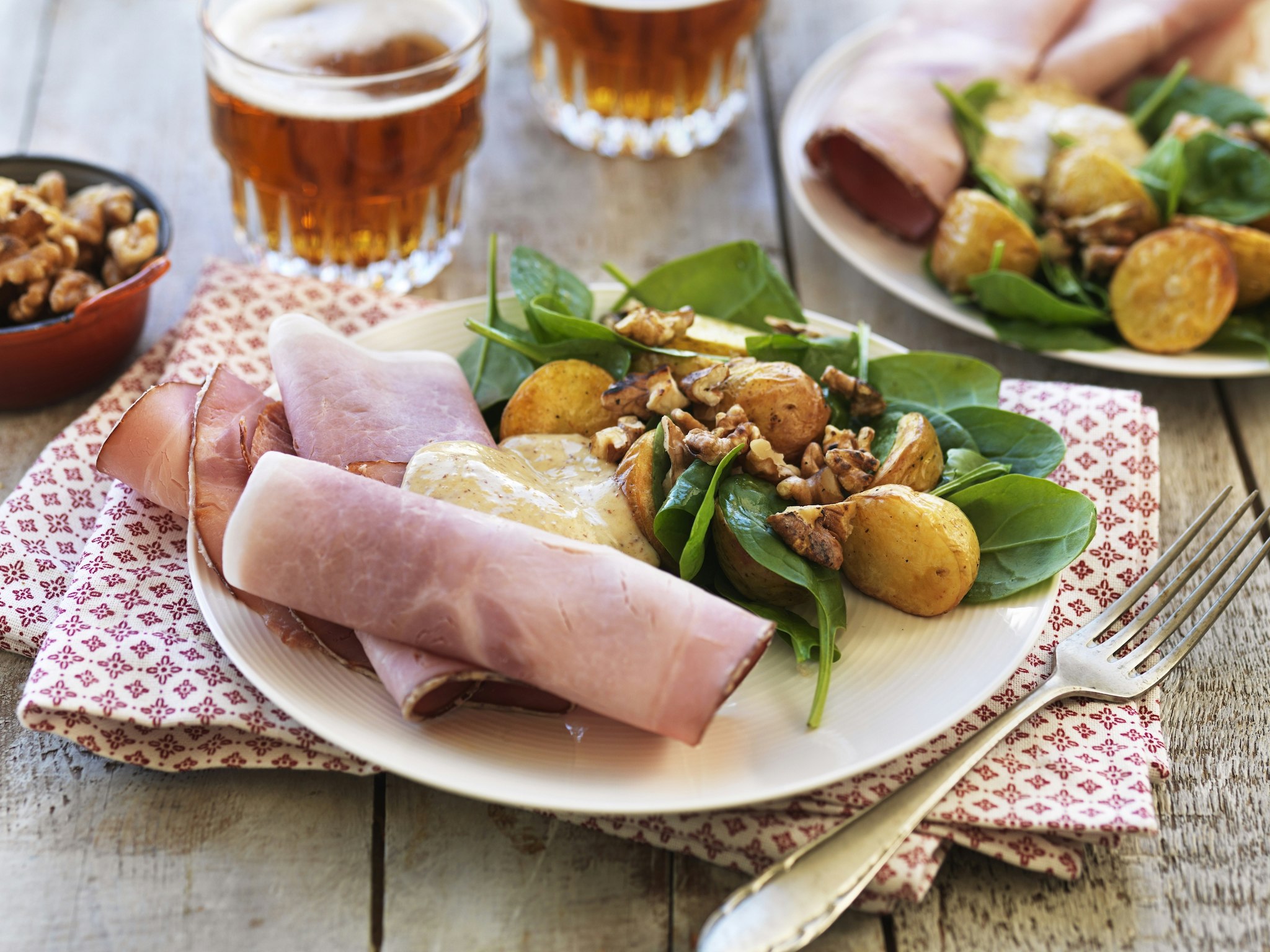 Julskinka, senapssås och rostad potatis