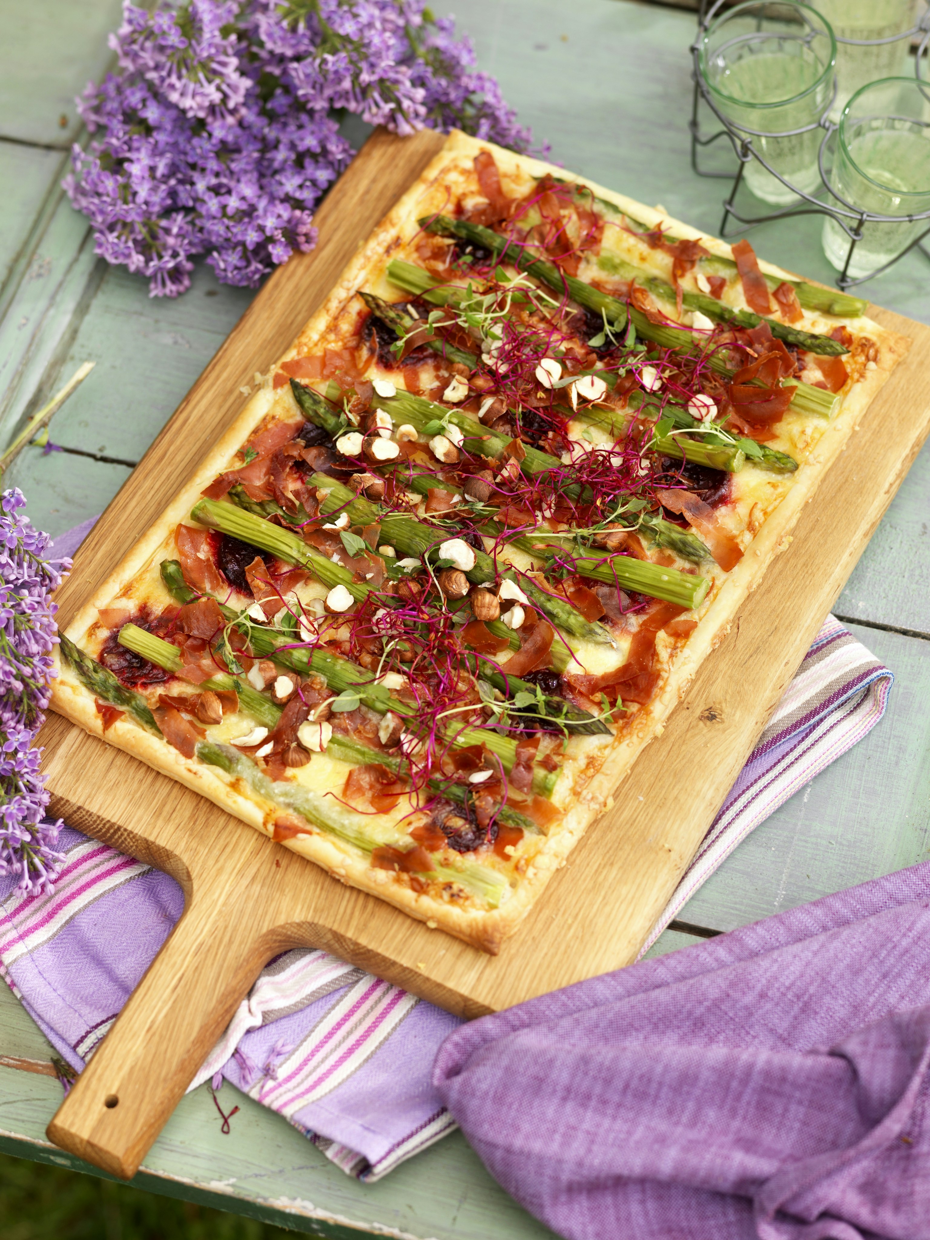 Västerbottenspizza med sparris och rödbetor